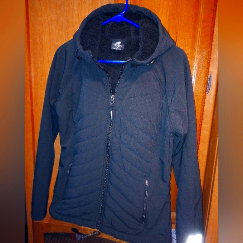 New Balance Hooded Fitted Coat Fleece Lining  Shell Athletic Runner Black